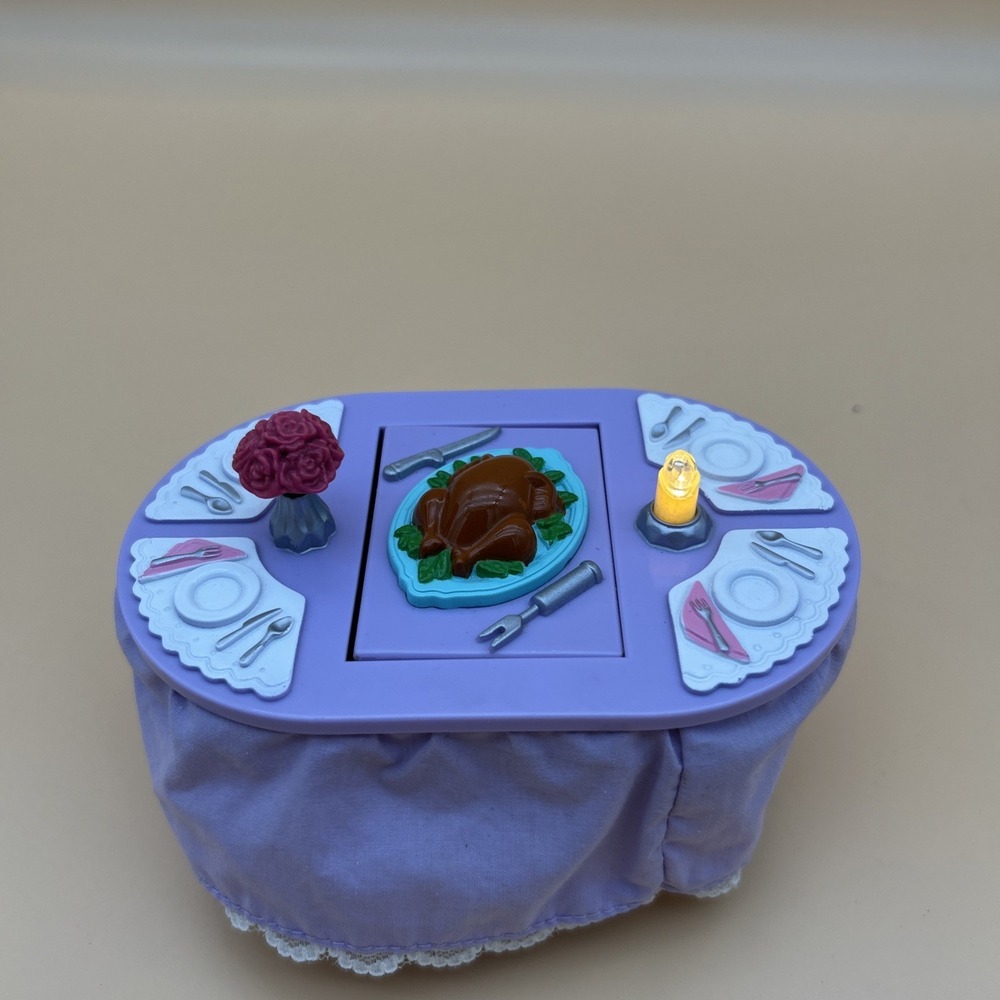 Fisher Price Loving Family 2001 Musical Lights Birthday Christmas Table